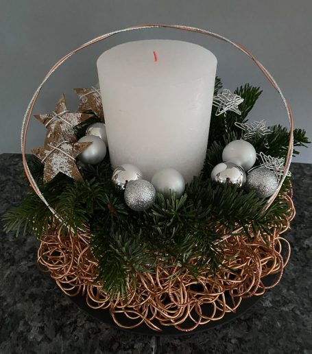 Weihnachtskranz mit Kerze