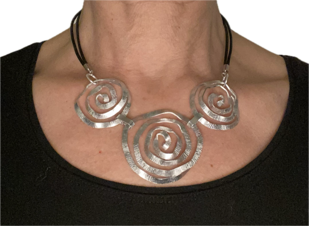 Kette Labyrinthe mit Lederband